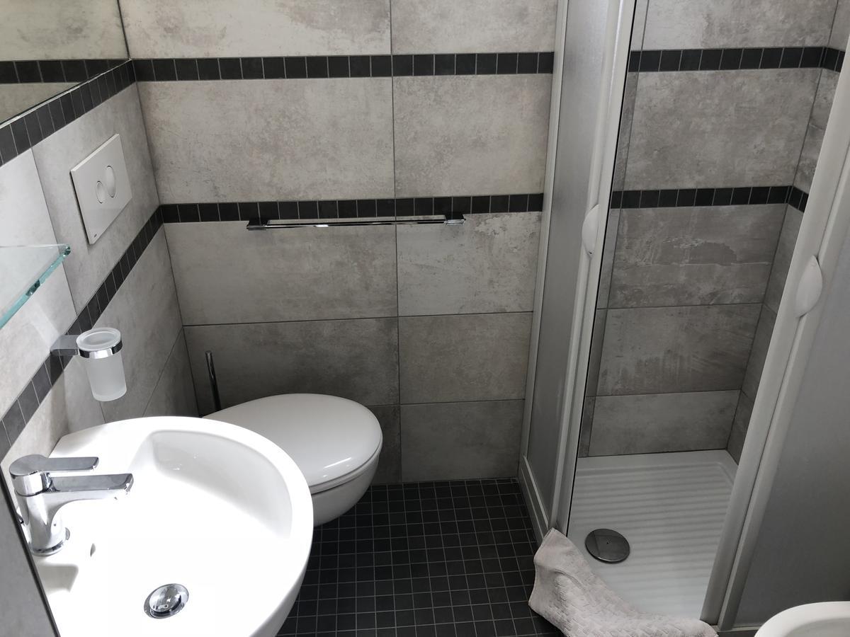 Hotel Monti Риччоне Экстерьер фото