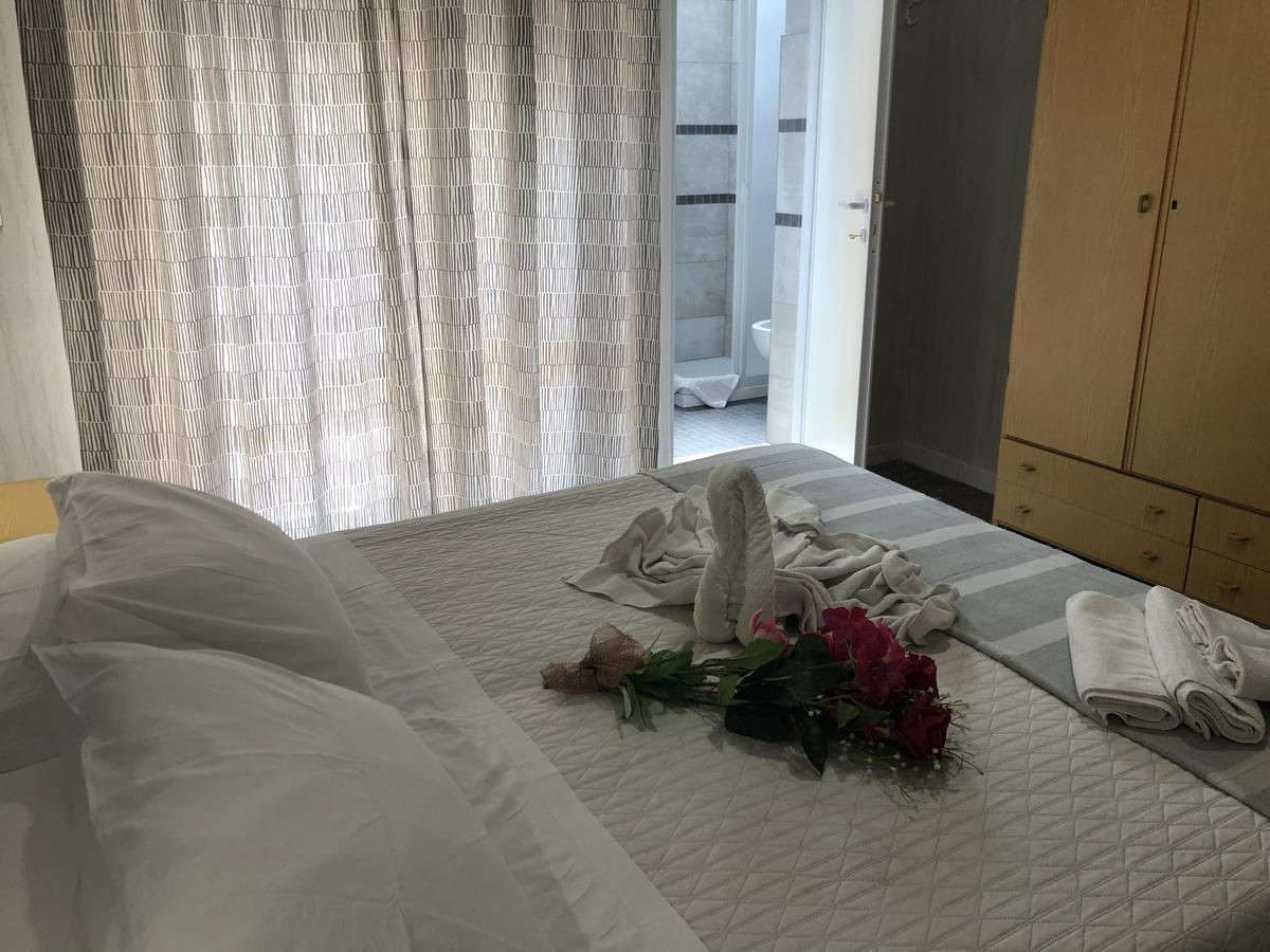Hotel Monti Риччоне Экстерьер фото